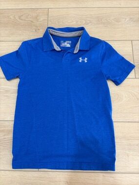 Under Armour Boys Blue Gray Polo Shirt M HeatGear Lightweight Loose Fit Collared